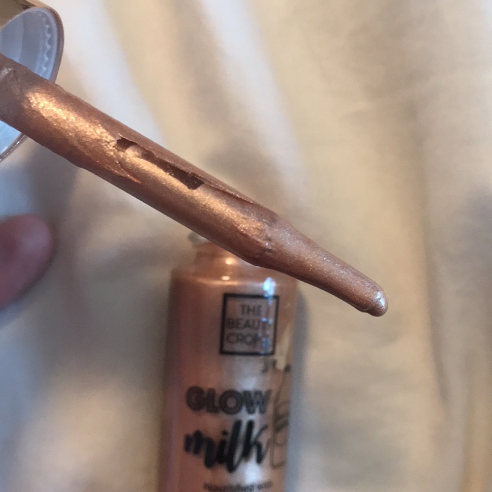 The Beauty Crop- Glow Milk- ‘Blind Date’ color- provides a gorgeous glow! - Picture 6 of 7